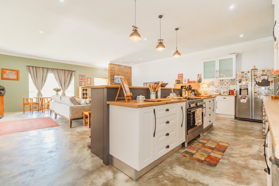 5 Bedroom Property for Sale in Heather Park Western Cape